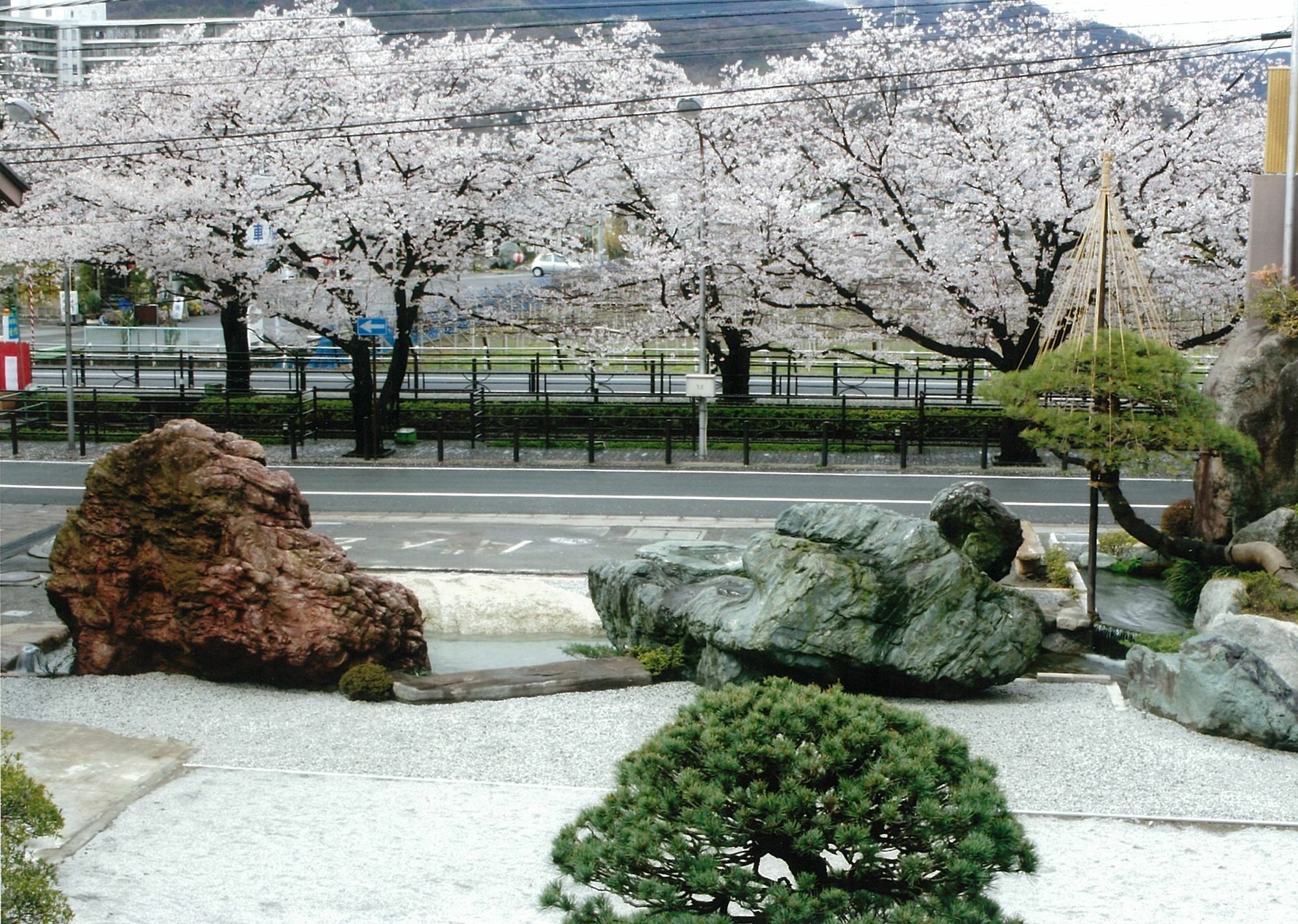 Beautiful Japanese Garden Kagetsu Hotel Fuefuki Exterior photo